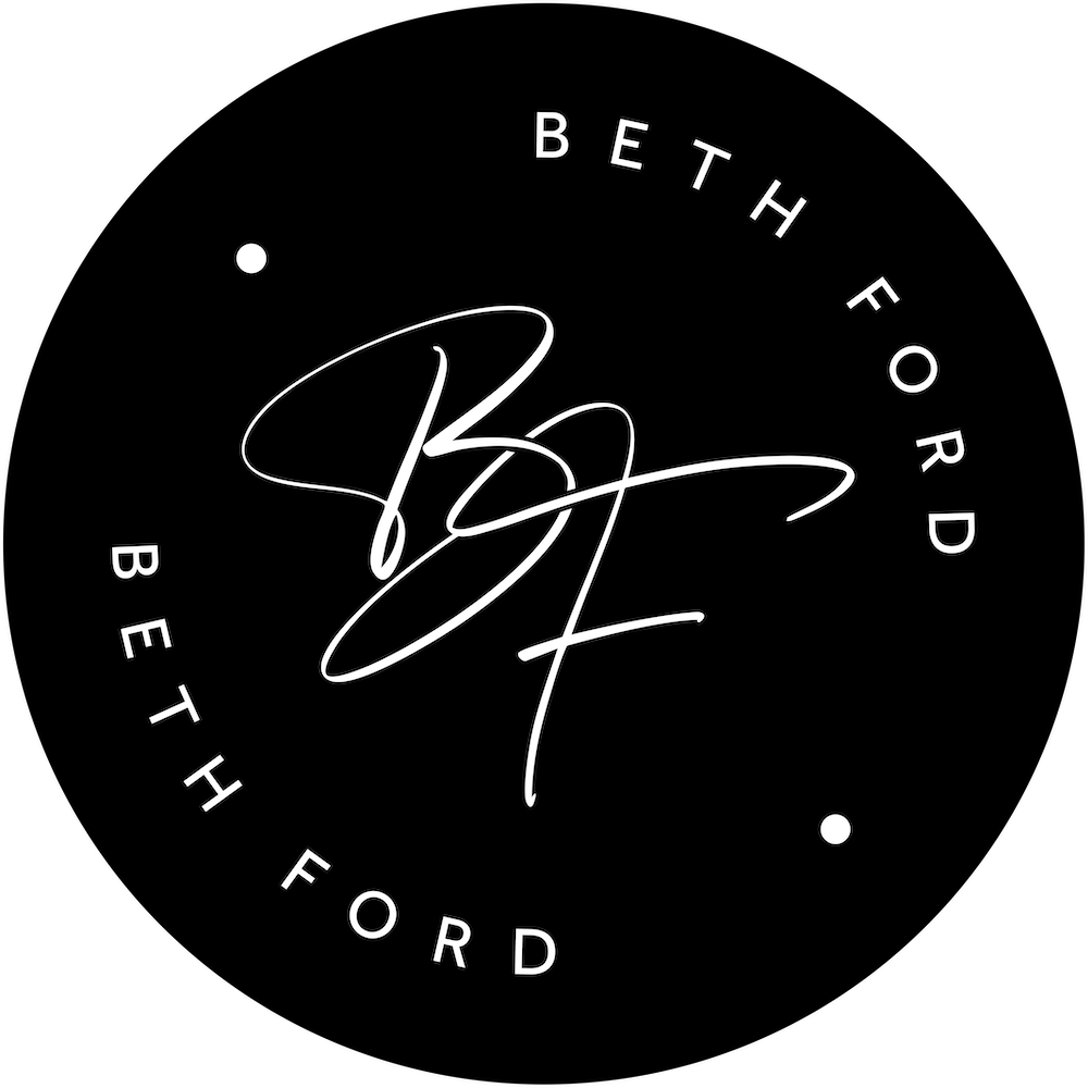 Beth Ford Profile Picture 2_ROUND BLACK - Lowres